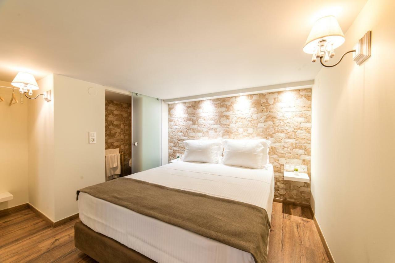 Oinoelia Luxury Suites & Residence Потос Екстериор снимка