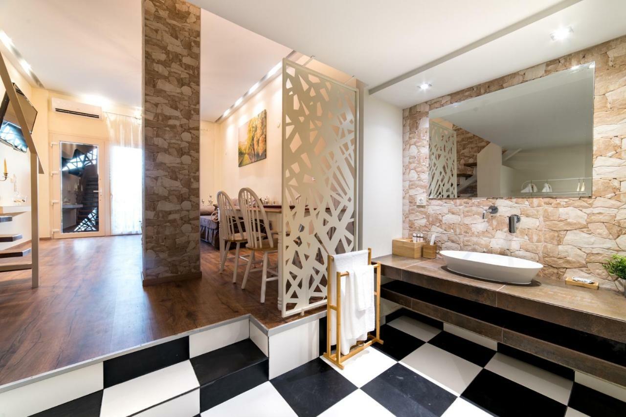 Oinoelia Luxury Suites & Residence Потос Екстериор снимка