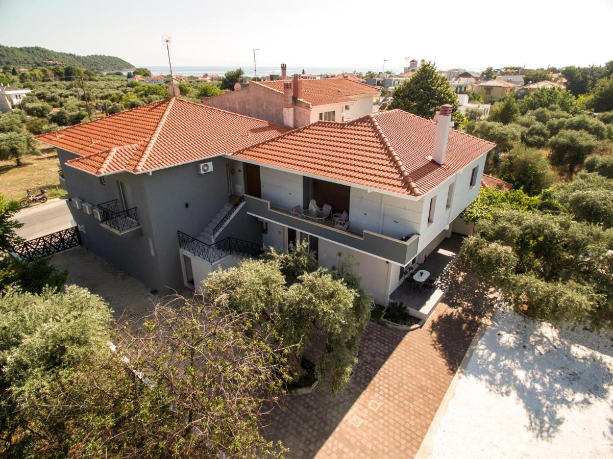 Oinoelia Luxury Suites & Residence Потос Екстериор снимка